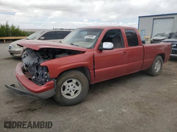 2000 Chevrolet Silverado 1500 LS with VIN 2GCEC19V0Y1220370, listed as a Copart auction lot 53490065 with 187,475 mi miles and Salvage title. Bid and sale history available at DreamBid. Image 1.