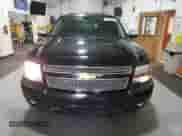 2012 Chevrolet Tahoe LTZ z VIN 1GNSCCE04CR236233, wystawiony jako Copart lot #59973195 z przebiegiem 140 105 mil mil oraz Czysty tytuł • Clean title. Historia ofert i sprzedaży dostępna na DreamBid. Obrazek 5.