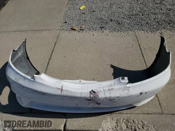 2005 Toyota Camry LE with VIN 4T1BE32K45U405719, listed as a Copart auction lot 84705675 with 200,560 mi miles and Non repairable. Bid and sale history available at DreamBid. Image 12.