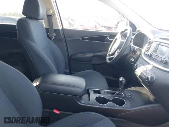 2018 Kia Sorento LX with VIN 5XYPGDA50JG423071, listed as a IAAI auction lot 41275965 with 87,264 mi miles and . Bid and sale history available at DreamBid. Image 5.