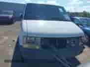 2005 Chevrolet Astro Cargo z VIN 1GCDM19X65B107724, wystawiony jako IAAI lot #42613741 z przebiegiem 62 178 mil mil oraz . Historia ofert i sprzedaży dostępna na DreamBid. Obrazek 12.