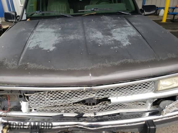 1993 Chevrolet Suburban z VIN 1GNFK16K7PJ392411, wystawiony jako Copart lot #43733375 z przebiegiem 245 702 mil mil oraz Szkoda całkowita • Salvage title. Historia ofert i sprzedaży dostępna na DreamBid. Obrazek 13.
