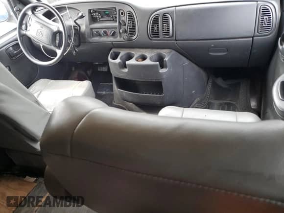 2003 Dodge Cargo Conversion с VIN 2D6WB11Z63K523091, выставлен на аукционе Copart как лот 46323965 с пробегом 128 235 миль миль и Списание • Salvage title. История ставок и продаж доступна на DreamBid. Изображение 8.