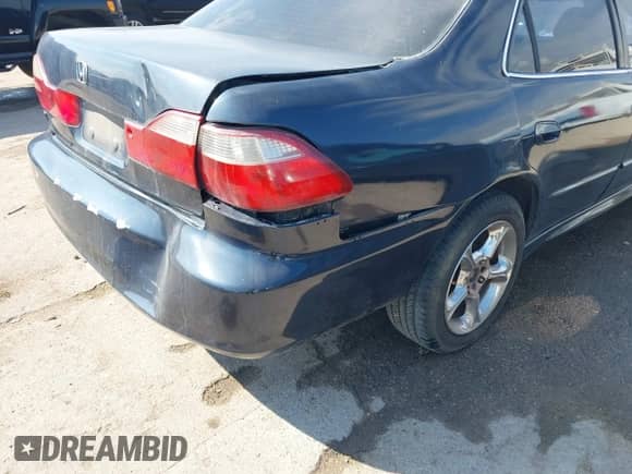 2001 Honda Accord EX with VIN 1HGCG56631A109471, listed as a IAAI auction lot 43326921 with 342,415 mi miles and . Bid and sale history available at DreamBid. Image 13.