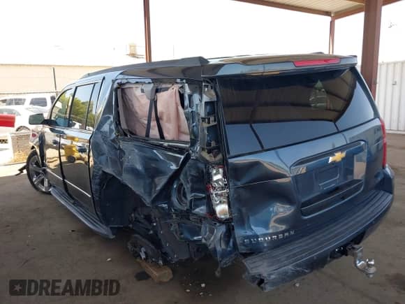 2019 Chevrolet Suburban LT z VIN 1GNSCHKC0KR164263, wystawiony jako IAAI lot #42628223 z przebiegiem 63 895 mil mil oraz . Historia ofert i sprzedaży dostępna na DreamBid. Obrazek 14.