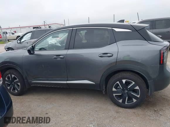 2025 Nissan Kicks SV with VIN 3N8AP6CBXSL335275, listed as a IAAI auction lot 42752990 with 1,440 mi miles and . Bid and sale history available at DreamBid. Image 14.