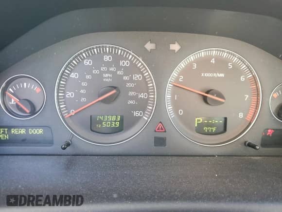 2005 Volvo S60 с VIN YV1RH592052442462, выставлен на аукционе Copart как лот 50829495 с пробегом 143 983 миль миль и Списание • Salvage title. История ставок и продаж доступна на DreamBid. Изображение 9.