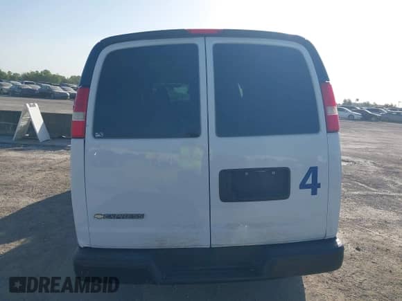 2019 Chevrolet Express Cargo с VIN 1GCWGAFG4K1201851, выставлен на аукционе IAAI как лот 42862547 с пробегом 323 235 миль миль и . История ставок и продаж доступна на DreamBid. Изображение 16.