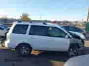 2007 Honda Pilot EX z VIN 2HKYF184X7H519875, wystawiony jako IAAI lot #43422713 z przebiegiem Nie podano mil oraz . Historia ofert i sprzedaży dostępna na DreamBid. Obrazek 13.