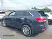 2018 Kia Sorento LX z VIN 5XYPG4A35JG376635, wystawiony jako IAAI lot #43287779 z przebiegiem 110 207 mil mil oraz . Historia ofert i sprzedaży dostępna na DreamBid. Obrazek 14.