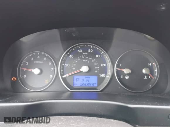 2011 Hyundai Santa Fe Limited with VIN 5XYZKDAG5BG034176, listed as a IAAI auction lot 43029063 with 183,893 mi miles and . Bid and sale history available at DreamBid. Image 7.