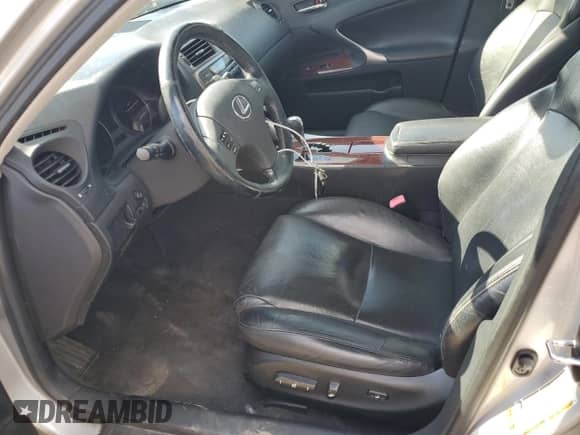 2008 Lexus IS 250 z VIN JTHCK262982023335, wystawiony jako Copart lot #83960665 z przebiegiem 142 773 mil mil oraz Szkoda całkowita • Salvage title. Historia ofert i sprzedaży dostępna na DreamBid. Obrazek 7.