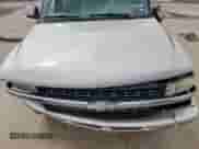 2005 Chevrolet Tahoe LT z VIN 1GNEC13T15R118612, wystawiony jako Copart lot #67410015 z przebiegiem 202 416 mil mil oraz Szkoda całkowita • Salvage title. Historia ofert i sprzedaży dostępna na DreamBid. Obrazek 11.