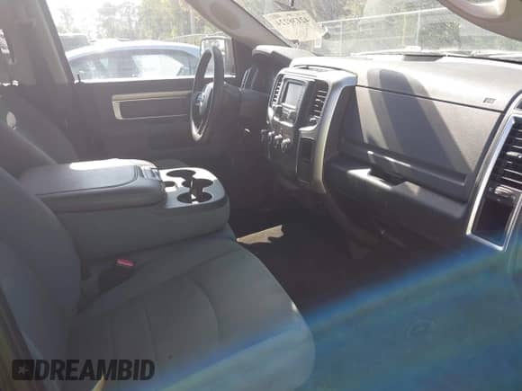 2018 Ram 1500 SLT z VIN 1C6RR6GG2JS303880, wystawiony jako IAAI lot #42138224 z przebiegiem 120 533 mil mil oraz . Historia ofert i sprzedaży dostępna na DreamBid. Obrazek 5.