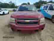 2007 Chevrolet Suburban LT z VIN 3GNFC16027G235947, wystawiony jako Copart lot #85951325 z przebiegiem Nie podano mil oraz Czysty tytuł • Clean title. Historia ofert i sprzedaży dostępna na DreamBid. Obrazek 5.