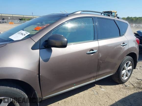 2010 Nissan Murano SL with VIN JN8AZ1MW9AW140677, listed as a IAAI auction lot 43235629 with 110,245 mi miles and . Bid and sale history available at DreamBid. Image 14.