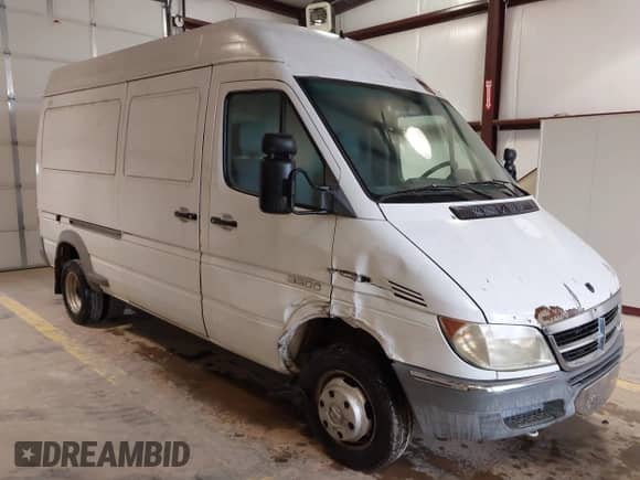2005 Dodge Sprinter with VIN WD2PD444255755392, listed as a IAAI auction lot 42353480 with 253,033 mi miles and . Bid and sale history available at DreamBid. Image 1.