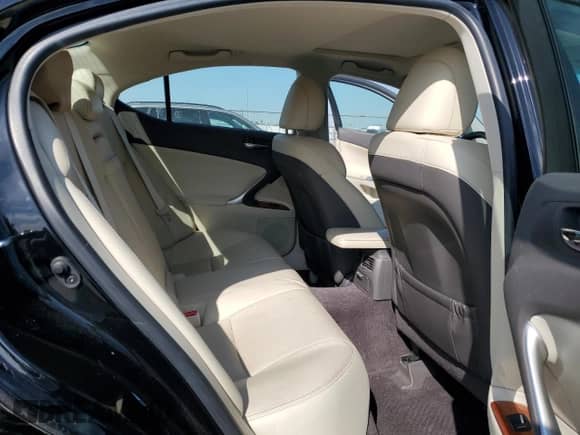 2009 Lexus IS 250 z VIN JTHCK262295032474, wystawiony jako Copart lot #71857945 z przebiegiem 107 658 mil mil oraz Szkoda całkowita • Salvage title. Historia ofert i sprzedaży dostępna na DreamBid. Obrazek 10.