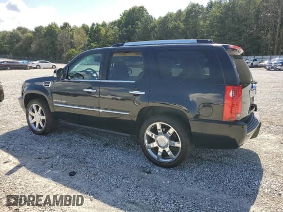 2008 Cadillac Escalade with VIN 1GYEC63868R140055, listed as a Copart auction lot 60736535 with 213,896 mi miles and Salvage title. Bid and sale history available at DreamBid. Image 2.