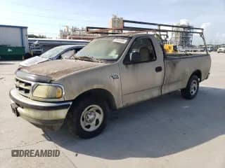 1998 Ford F-150 с VIN 1FTZF1726WNA61822, выставлен на аукционе Copart как лот 48877925 с пробегом 187 716 миль миль и Списание • Salvage title. История ставок и продаж доступна на DreamBid. Изображение 1.