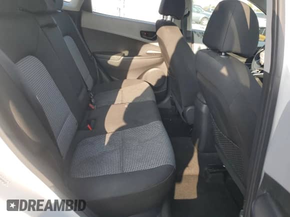 2021 Hyundai Kona SE z VIN KM8K12AA6MU602727, wystawiony jako Copart lot #71481895 z przebiegiem 79 618 mil mil oraz Nie do naprawy • Non repairable. Historia ofert i sprzedaży dostępna na DreamBid. Obrazek 11.