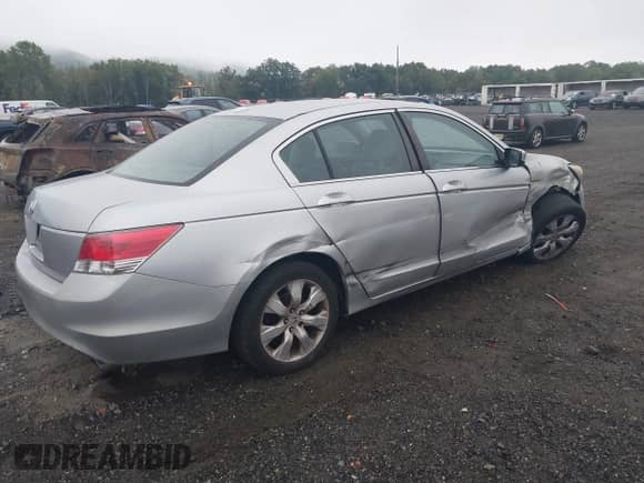 2010 Honda Accord EX-L с VIN 1HGCP2F85AA036359, выставлен на аукционе IAAI как лот 43291071 с пробегом 160 984 миль миль и . История ставок и продаж доступна на DreamBid. Изображение 4.