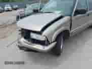 2003 Chevrolet S-10 LS с VIN 1GCCS19X838205486, выставлен на аукционе IAAI как лот 42492222 с пробегом 98 539 миль миль и . История ставок и продаж доступна на DreamBid. Изображение 6.