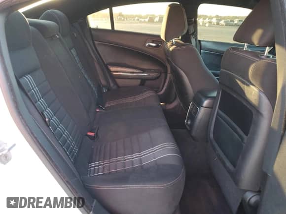 2013 Dodge Charger SRT-8 Super Bee z VIN 2C3CDXGJ3DH696478, wystawiony jako Copart lot #74125964 z przebiegiem 148 909 mil mil oraz Czysty tytuł • Clean title. Historia ofert i sprzedaży dostępna na DreamBid. Obrazek 10.