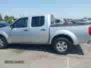 2008 Nissan Frontier SE z VIN 1N6AD07U98C446026, wystawiony jako IAAI lot #42674312 z przebiegiem 228 909 mil mil oraz . Historia ofert i sprzedaży dostępna na DreamBid. Obrazek 14.