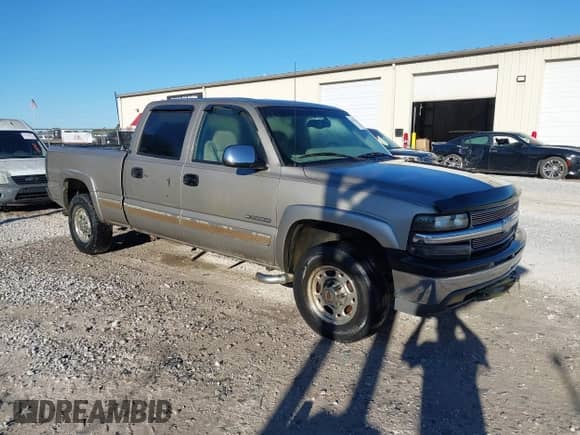 2002 Chevrolet Silverado 1500HD LT с VIN 1GCGC13U22F115600, выставлен на аукционе IAAI как лот 43427261 с пробегом 206 281 миль миль и . История ставок и продаж доступна на DreamBid. Изображение 1.
