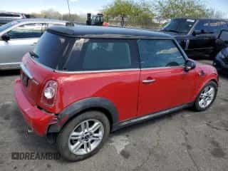 2011 MINI Hardtop with VIN WMWSU3C5XBT093162, listed as a Copart auction lot 54871315 with 171,220 mi miles and Salvage title. Bid and sale history available at DreamBid. Image 3.