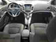 2013 Chevrolet Cruze ECO z VIN 1G1PH5SB8D7176710, wystawiony jako Copart lot #69987545 z przebiegiem 156 579 mil mil oraz Szkoda całkowita • Salvage title. Historia ofert i sprzedaży dostępna na DreamBid. Obrazek 8.