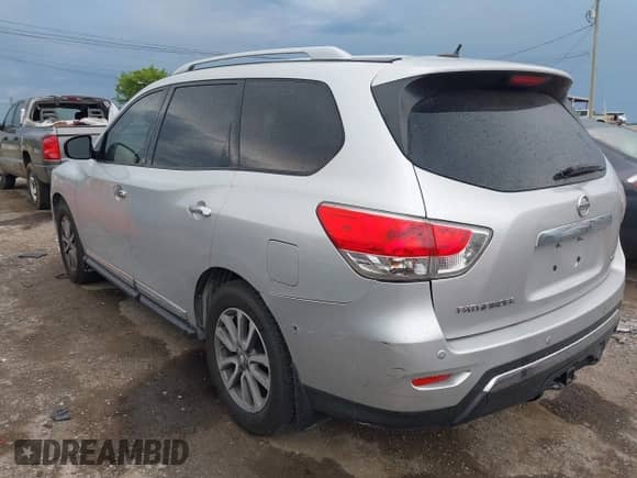 2014 Nissan Pathfinder Platinum with VIN 5N1AR2MNXEC686335, listed as a IAAI auction lot 42609936 with 180,720 mi miles and . Bid and sale history available at DreamBid. Image 3.