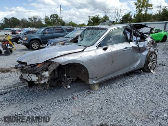 2025 Lexus IS 300 z VIN JTHCA1D24S5134221, wystawiony jako Copart lot #85290005 z przebiegiem Nie podano mil oraz Szkoda całkowita • Salvage title. Historia ofert i sprzedaży dostępna na DreamBid. Obrazek 1.