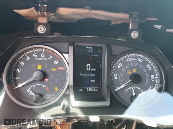 2022 Toyota Tacoma SR5 с VIN 3TMBZ5DN5NM036546, выставлен на аукционе Copart как лот 70096855 с пробегом 25 000 миль миль и Списание • Salvage title. История ставок и продаж доступна на DreamBid. Изображение 9.