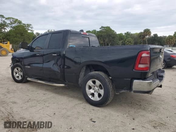 2019 Ram 1500 Big Horn z VIN 1C6RREBT1KN568353, wystawiony jako Copart lot #70502935 z przebiegiem 36 914 mil mil oraz Szkoda całkowita • Salvage title. Historia ofert i sprzedaży dostępna na DreamBid. Obrazek 2.