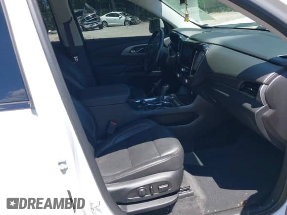 2020 Chevrolet Traverse RS z VIN 1GNERJKW9LJ298430, wystawiony jako IAAI lot #42335631 z przebiegiem 129 241 mil mil oraz . Historia ofert i sprzedaży dostępna na DreamBid. Obrazek 5.