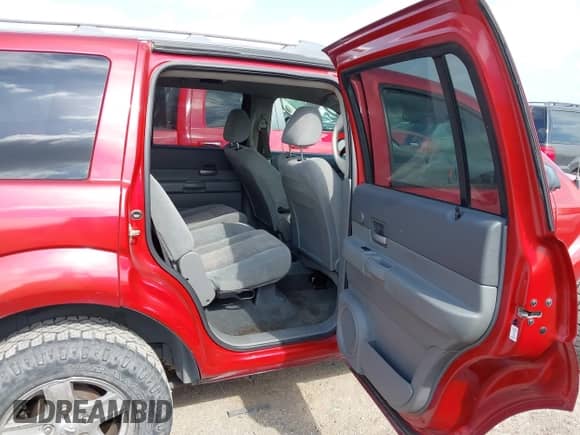 2006 Dodge Durango SLT с VIN 1D4HD48N26F131695, выставлен на аукционе IAAI как лот 42526332 с пробегом 183 216 миль миль и . История ставок и продаж доступна на DreamBid. Изображение 8.