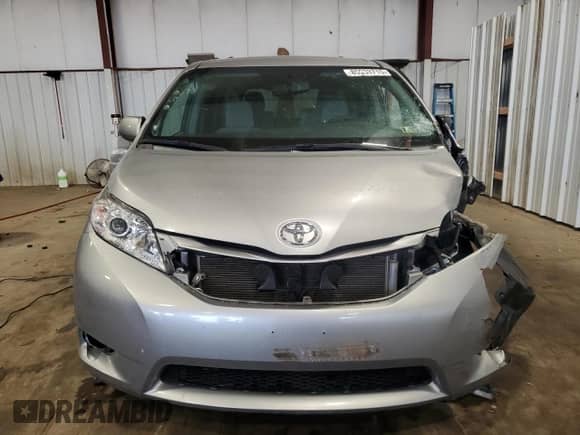 2015 Toyota Sienna LE with VIN 5TDKK3DC9FS583344, listed as a Copart auction lot 85533715 with Not provided miles and Salvage title. Bid and sale history available at DreamBid. Image 5.