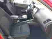 2021 Mitsubishi Outlander ES z VIN JA4ARUAU3MU019380, wystawiony jako IAAI lot #42869543 z przebiegiem 47 305 mil mil oraz . Historia ofert i sprzedaży dostępna na DreamBid. Obrazek 5.