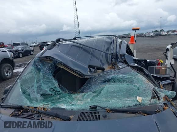 2004 Jeep Grand Cherokee Laredo with VIN 1J4GX48S34C213420, listed as a IAAI auction lot 42221769 with 194,163 mi miles and . Bid and sale history available at DreamBid. Image 12.