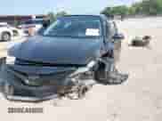 2020 Toyota Camry XSE z VIN 4T1K61AK4LU385584, wystawiony jako IAAI lot #43233499 z przebiegiem 55 736 mil mil oraz . Historia ofert i sprzedaży dostępna na DreamBid. Obrazek 2.