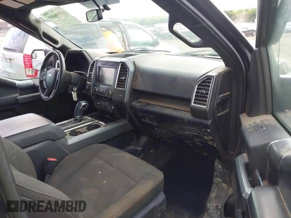 2015 Ford F-150 XLT z VIN 1FTFW1EF9FFB64638, wystawiony jako IAAI lot #43096053 z przebiegiem 123 783 mil mil oraz . Historia ofert i sprzedaży dostępna na DreamBid. Obrazek 5.