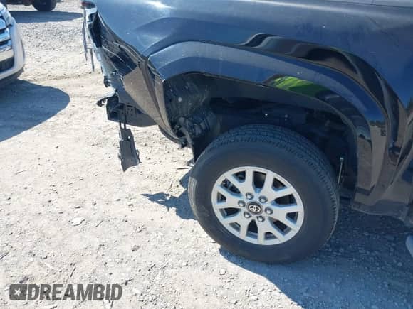 2024 Toyota Tacoma SR5 with VIN 3TMLB5JN4RM068147, listed as a IAAI auction lot 43177753 with 15,469 mi miles and . Bid and sale history available at DreamBid. Image 18.
