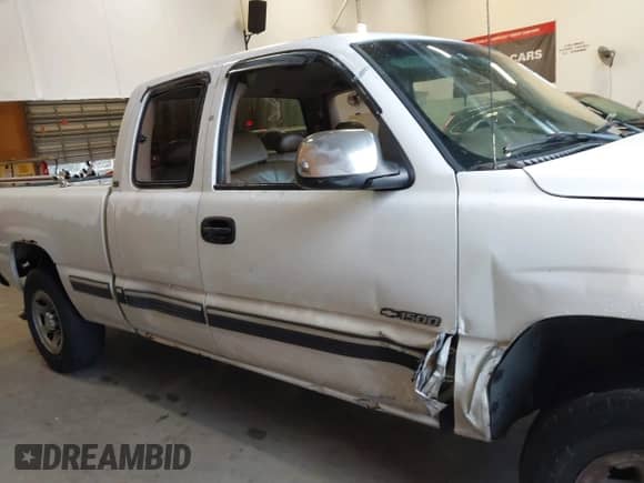 2000 Chevrolet Silverado 1500 LS с VIN 2GCEK19T0Y1307915, выставлен на аукционе IAAI как лот 41386810 с пробегом 358 928 миль миль и . История ставок и продаж доступна на DreamBid. Изображение 11.