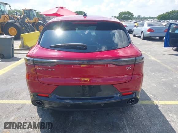 2024 Dodge Hornet R/T z VIN ZACPDFCW5R3A14514, wystawiony jako IAAI lot #41901740 z przebiegiem 15 718 mil mil oraz . Historia ofert i sprzedaży dostępna na DreamBid. Obrazek 16.