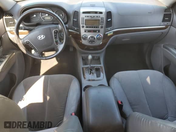 2010 Hyundai Santa Fe SE with VIN 5NMSH4AG0AH354106, listed as a Copart auction lot 82251835 with 152,374 mi miles and Clean title. Bid and sale history available at DreamBid. Image 8.