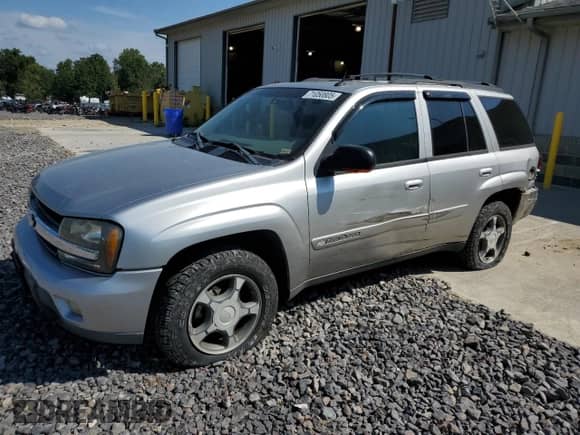 2004 Chevrolet TrailBlazer LT with VIN 1GNDT13S142364442, listed as a Copart auction lot 71050805 with 200,470 mi miles and Salvage title. Bid and sale history available at DreamBid. Image 1.