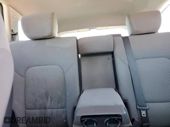 2015 Hyundai Santa Fe GLS z VIN KM8SM4HF1FU095324, wystawiony jako Copart lot #87040745 z przebiegiem 175 826 mil mil oraz Czysty tytuł • Clean title. Historia ofert i sprzedaży dostępna na DreamBid. Obrazek 10.