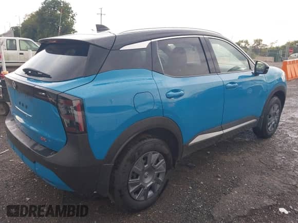 2025 Nissan Kicks SR с VIN 3N8AP6DA0SL301657, выставлен на аукционе IAAI как лот 42989573 с пробегом 4 640 миль миль и . История ставок и продаж доступна на DreamBid. Изображение 4.